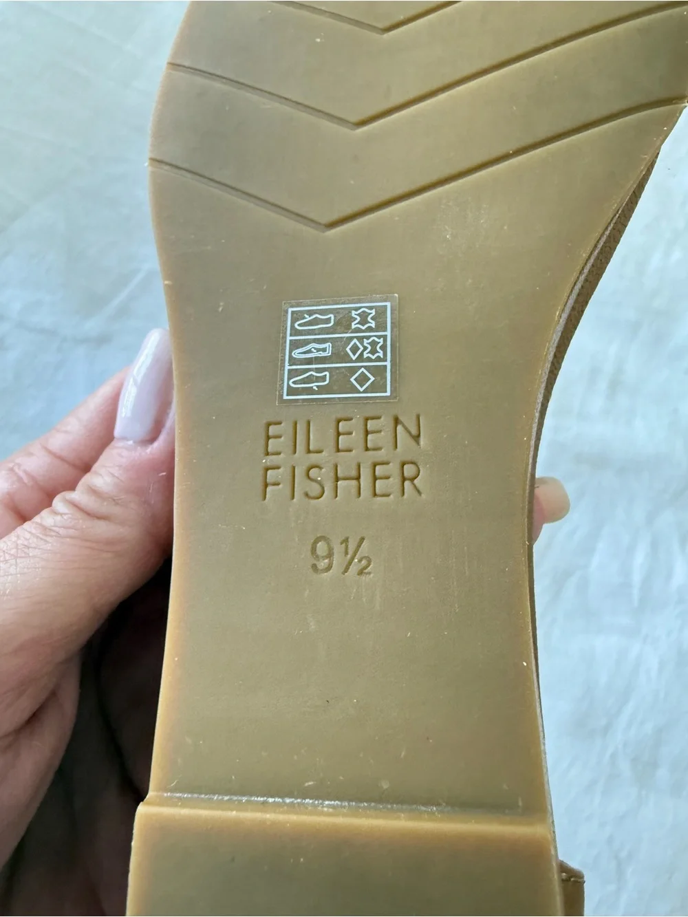 Eileen Fisher | Women's 9.5 | Mara Ankle Tumbled Honey Leather Wedge Sandal
